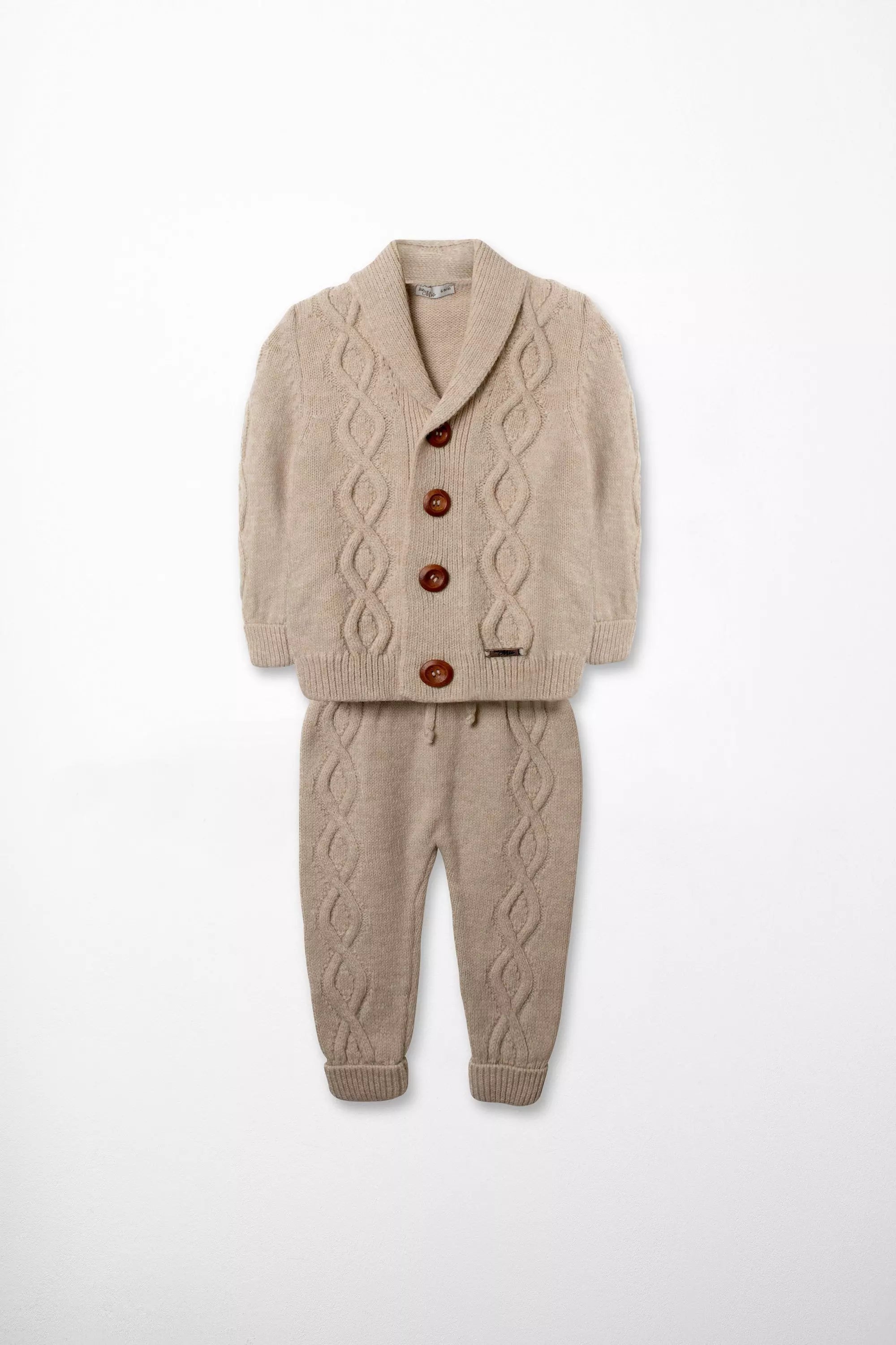 Baby Strickmode Set beige Strickjacke mit Schalkragen Zopfmuster und passende Strickhose