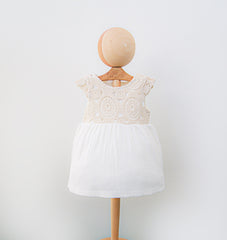 Baby Kleid mit Häkel-Oberteil