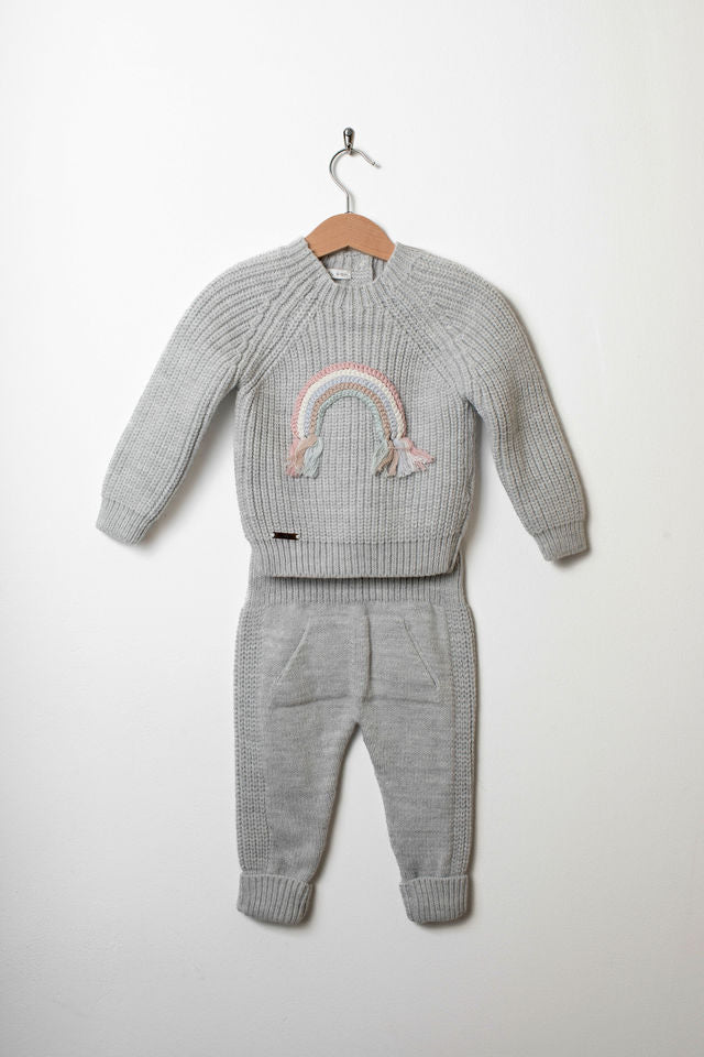 Zweiteiliges Strickset mit Regenbogen-Detail